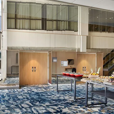Delta Hotels Calgary Airport In-Terminal-3